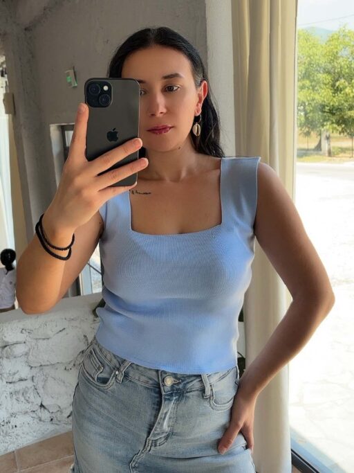 Ριπ Μπλούζα Με Φαρδιά Τιράντα Baby Blue