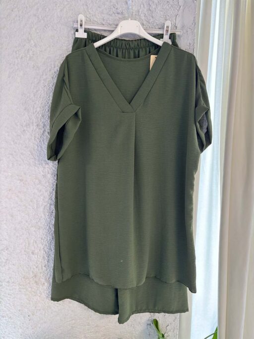 Σετ Plus Size Χακί Με V Μπλούζα