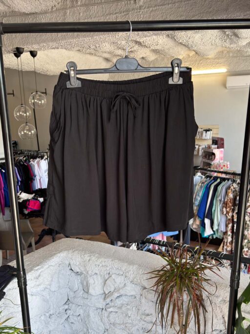 Βερμούδα Plus Size Βαμβακερή Σε Μαύρο