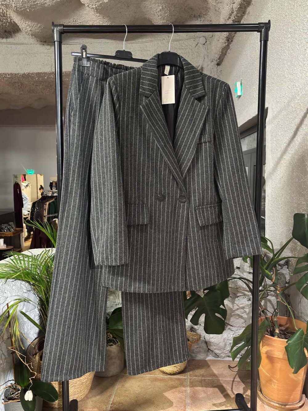 a gri kostoumi tsoxa 1