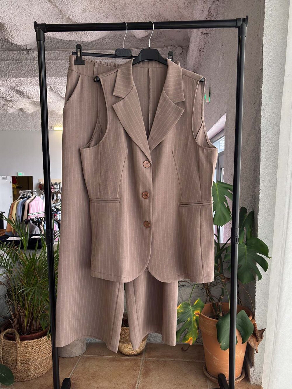 b pourou set me amaniko 1