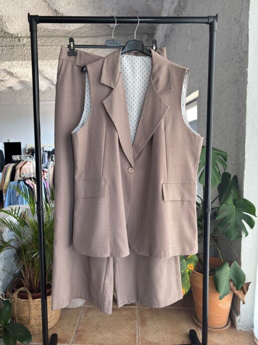 Κοστούμι Plus Size Με Γιλέκο