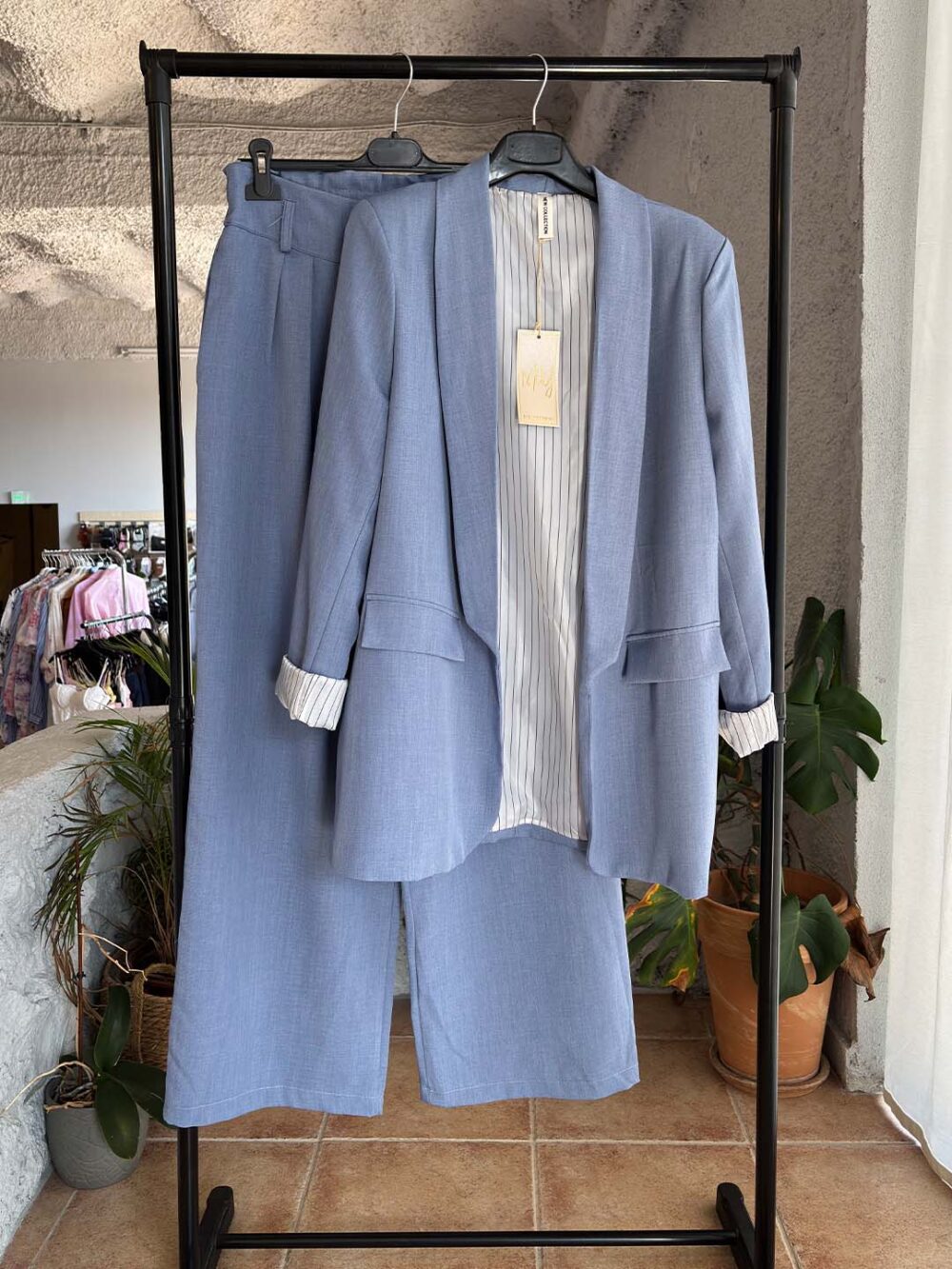 a aeroporias kostoumi 1