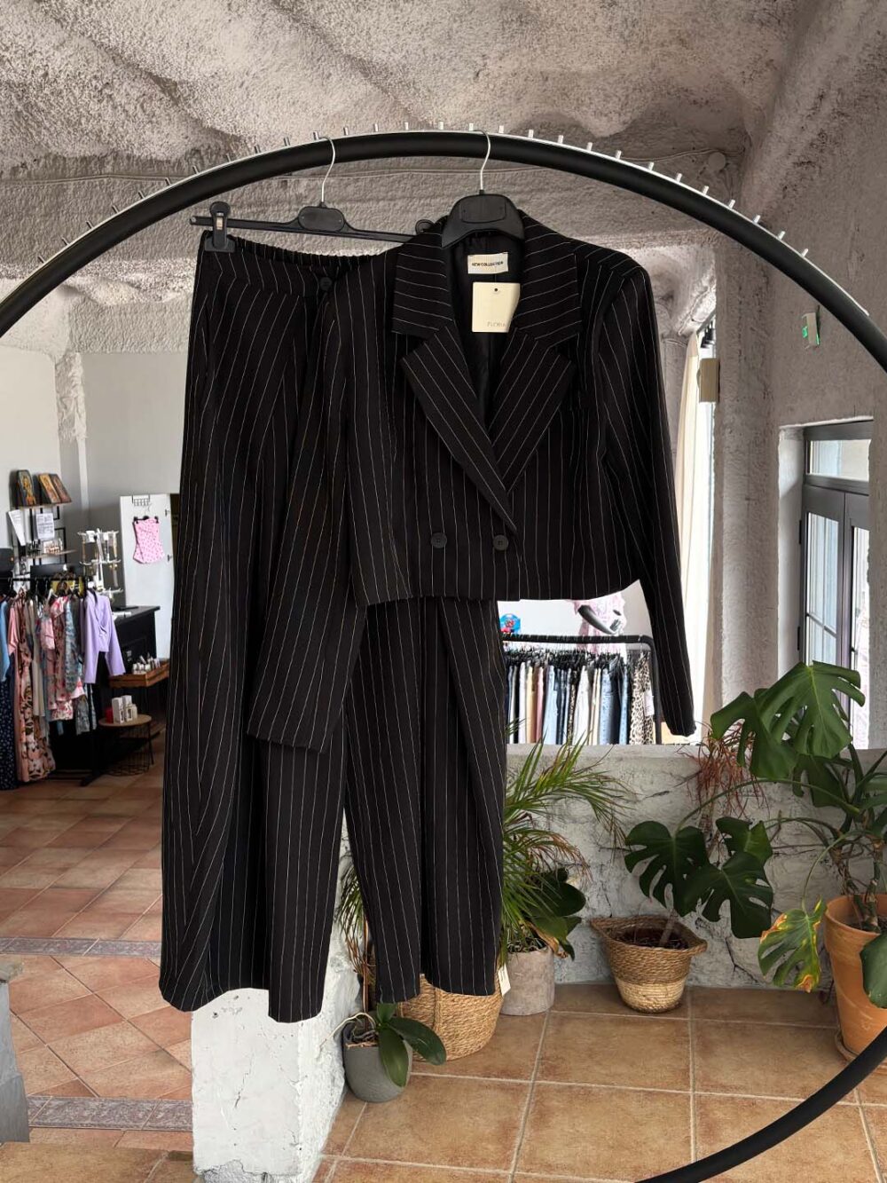 a mauro kpop costume