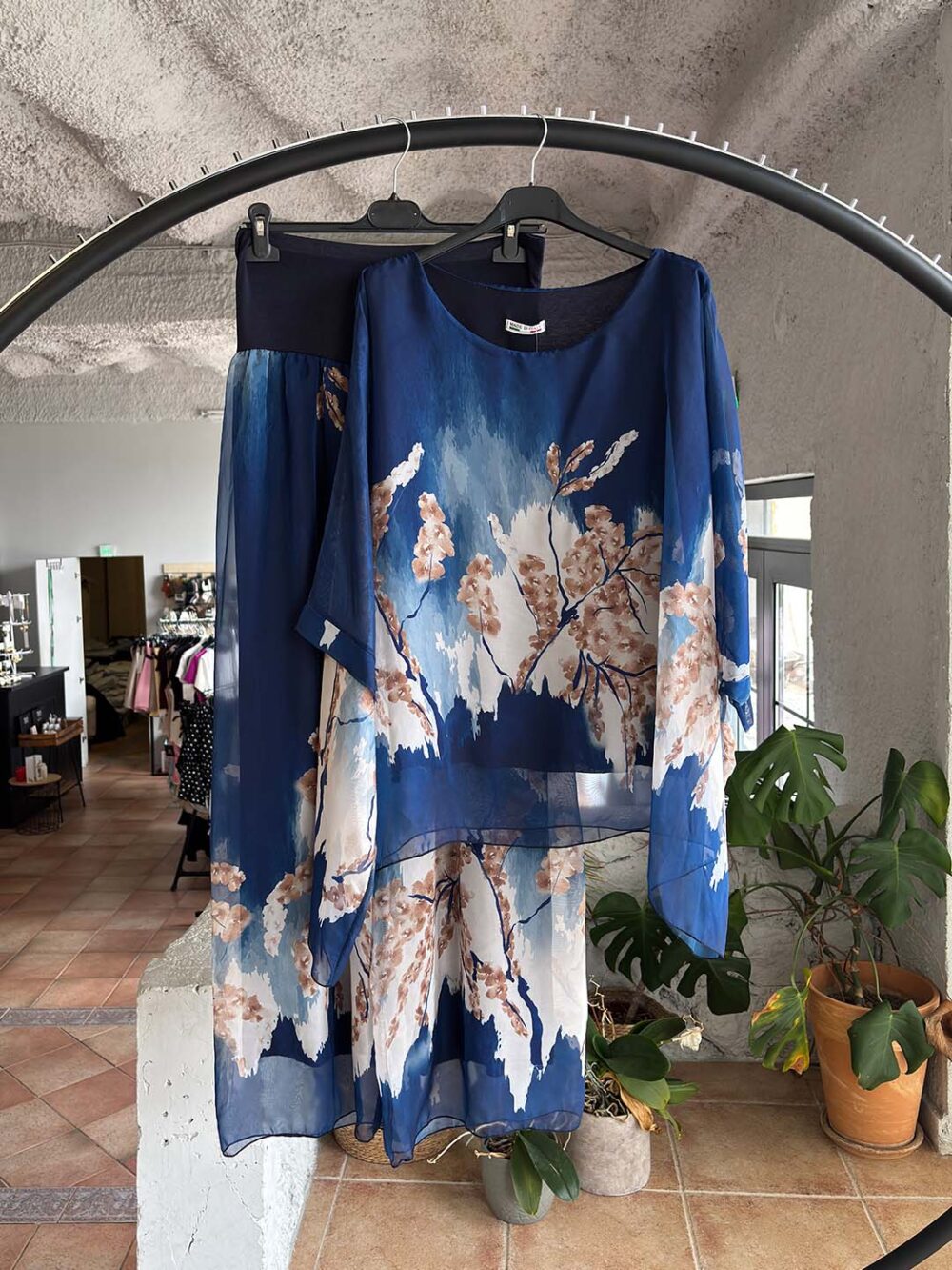 a mple skouro set plus 1 a mple skouro set plus 1