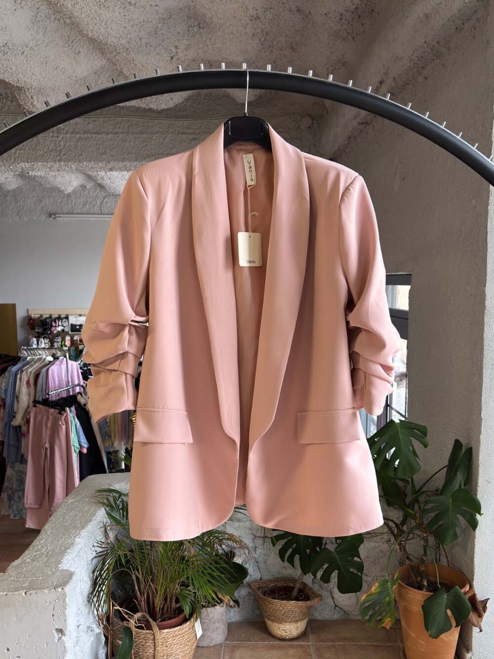 a roz sakaki plus soura