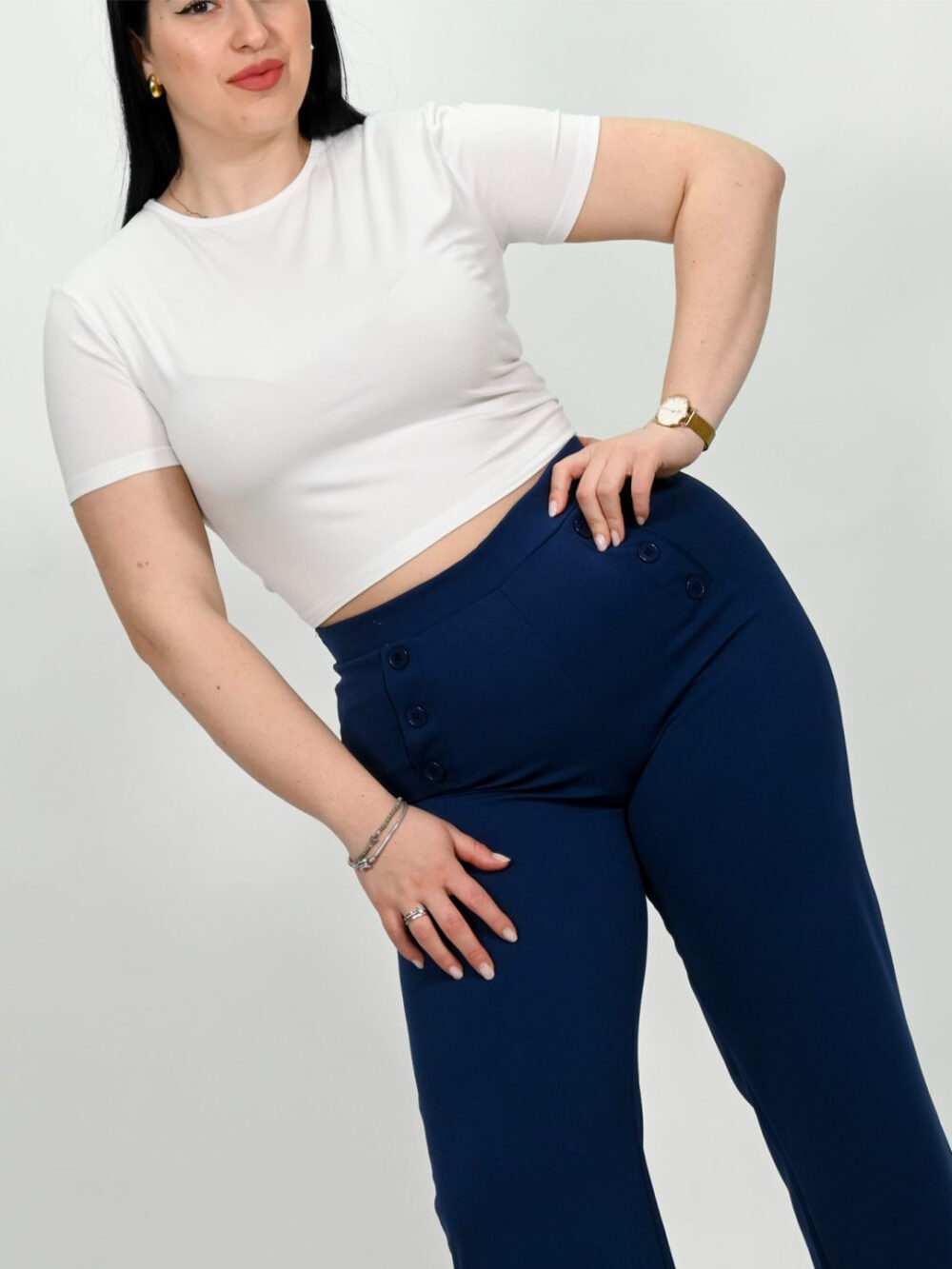 b leuko crop mplouzaki plus