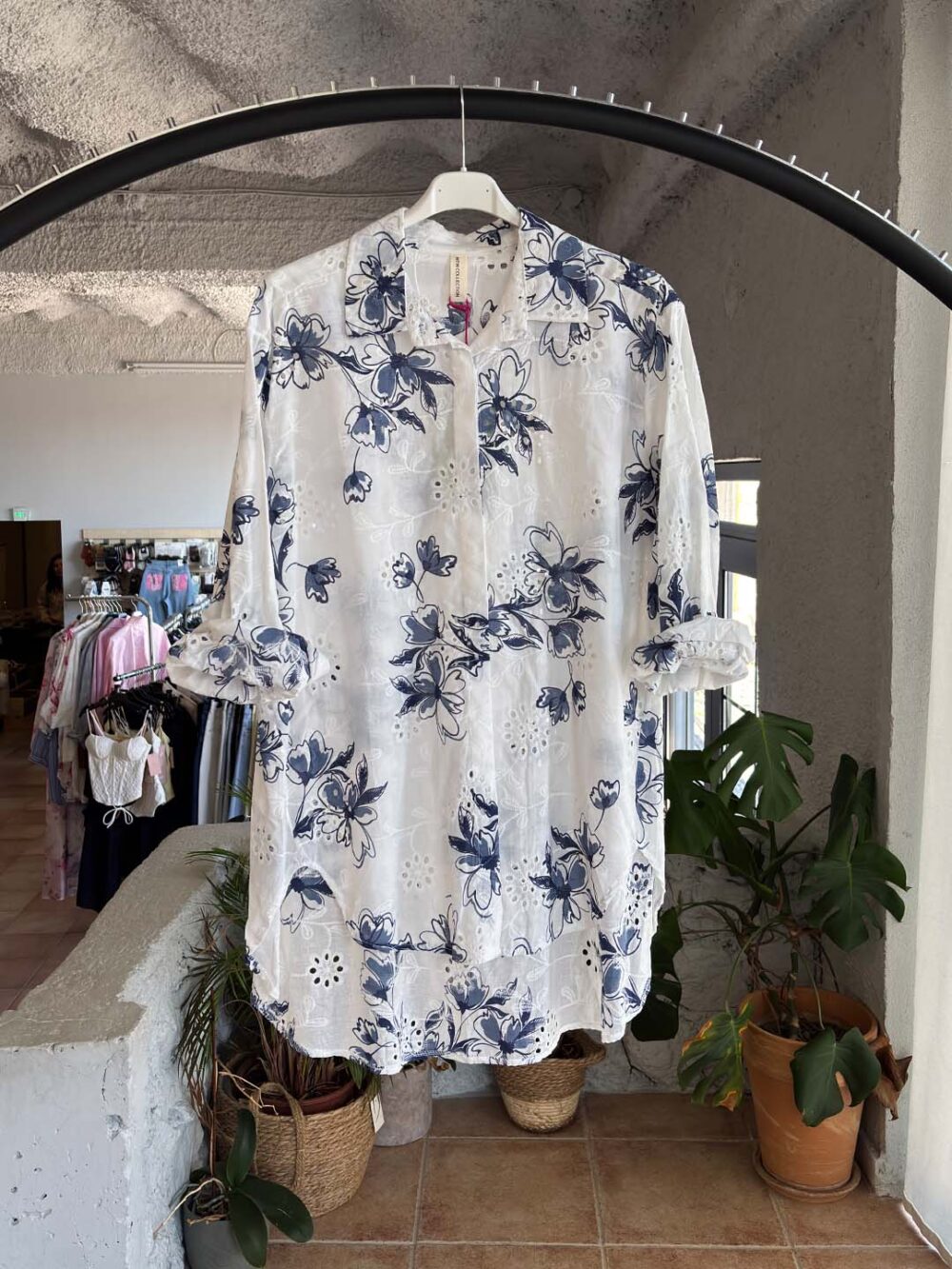 e mple poukamiso floral