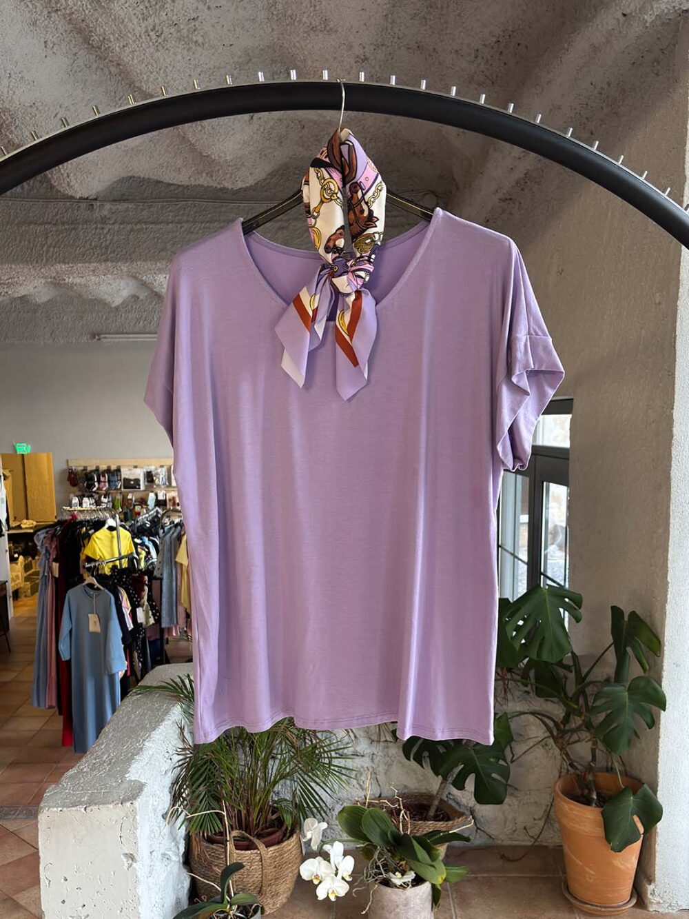 a lila mplouza me foulari