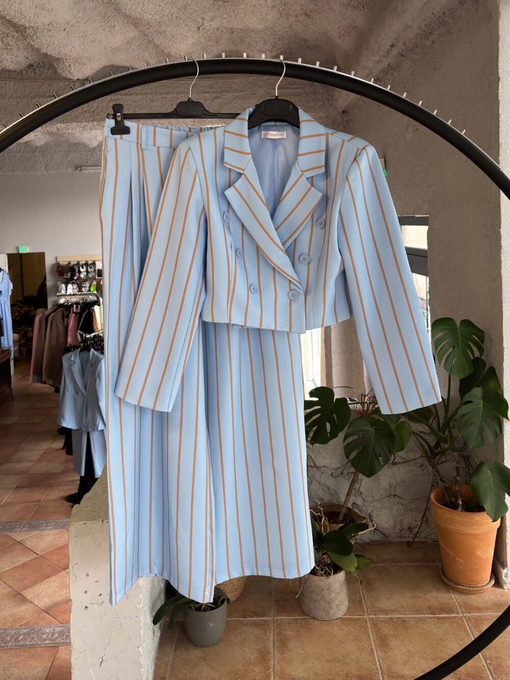 d galazio rige kostoumi a1 d galazio rige kostoumi a1