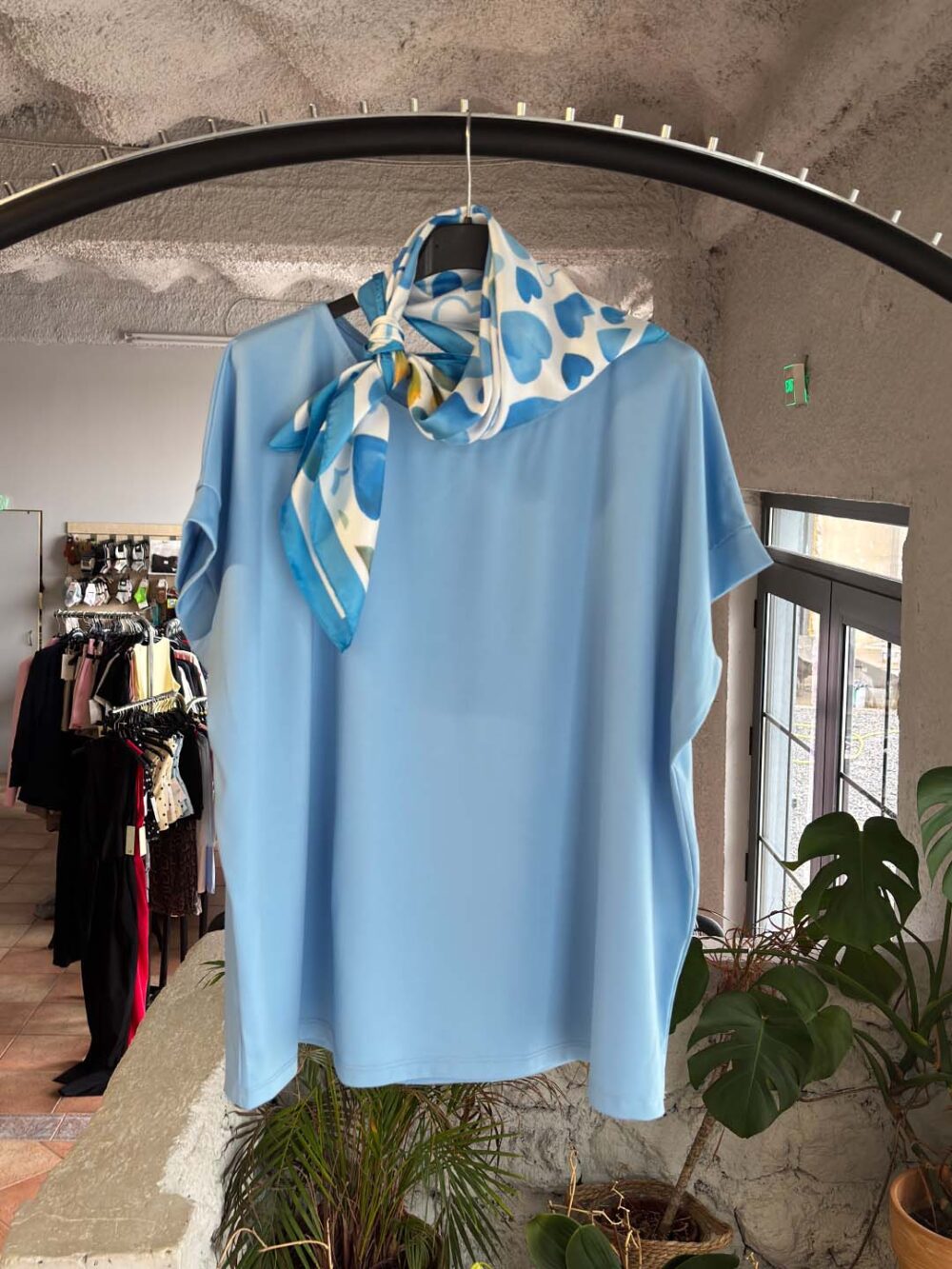 g galzaia mplouza me foulari g galzaia mplouza me foulari