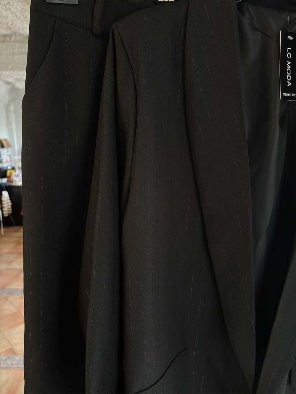 h mayro rige asimoklosti 2