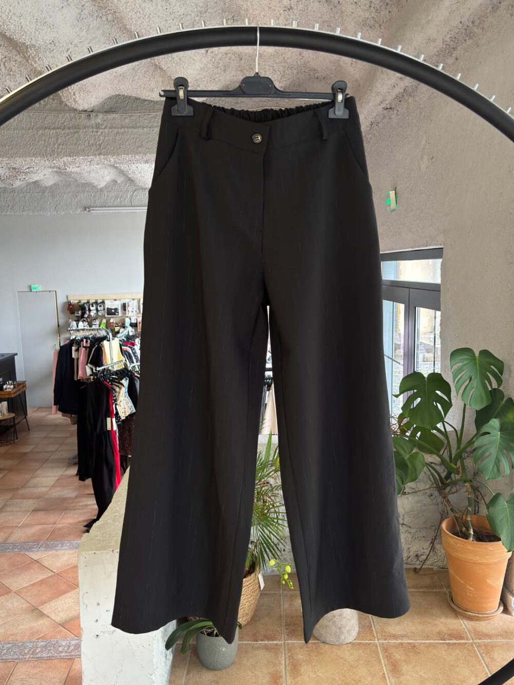 h mayro rige asimoklosti 3