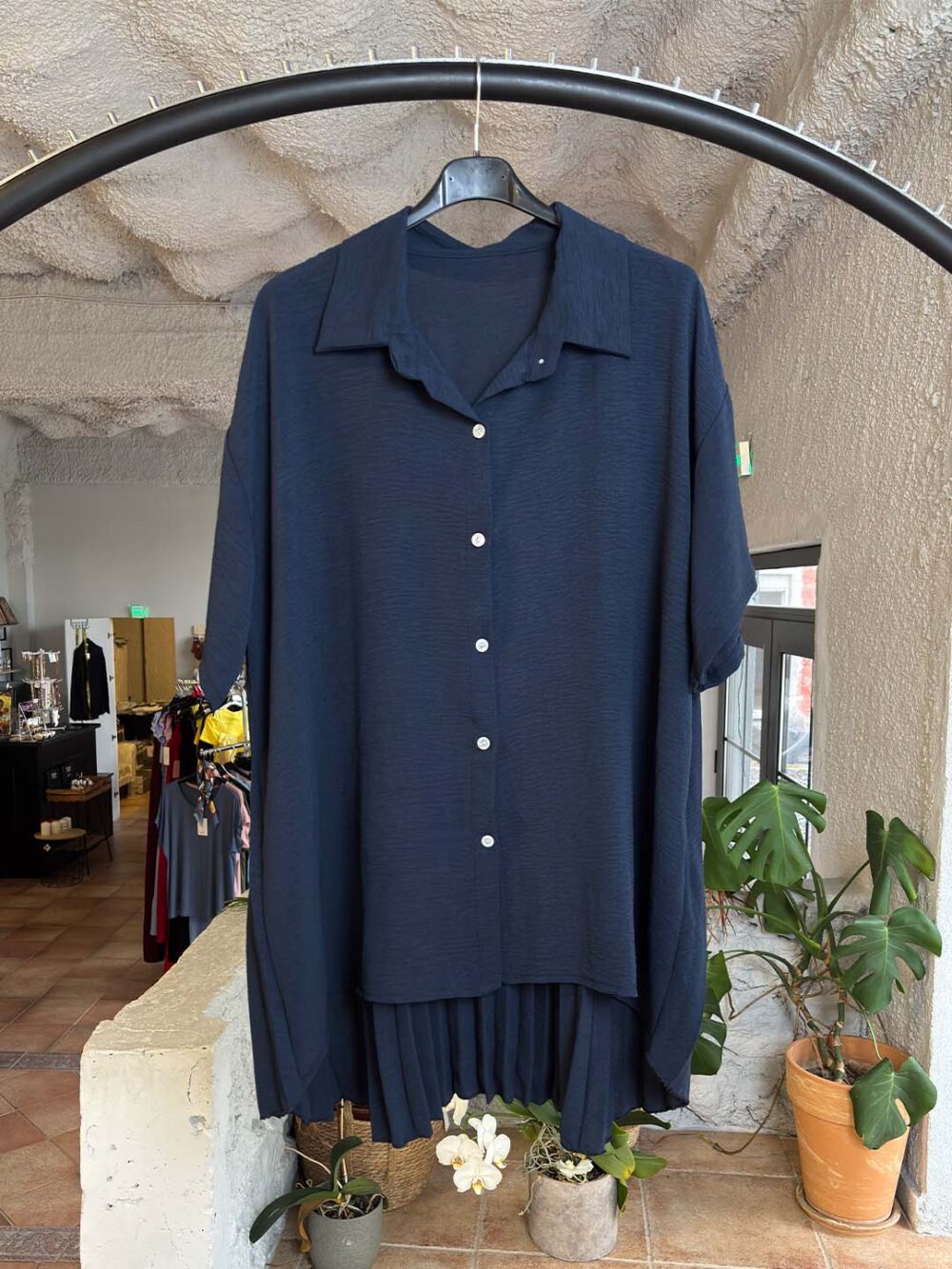 n mple skouro pouk plise 1