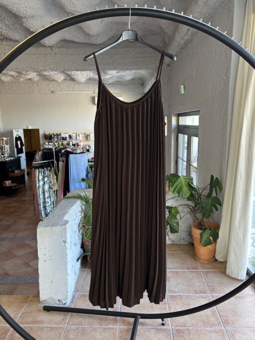 Plus Size Maxi Πλισέ Φόρεμα Με Ραντάκι