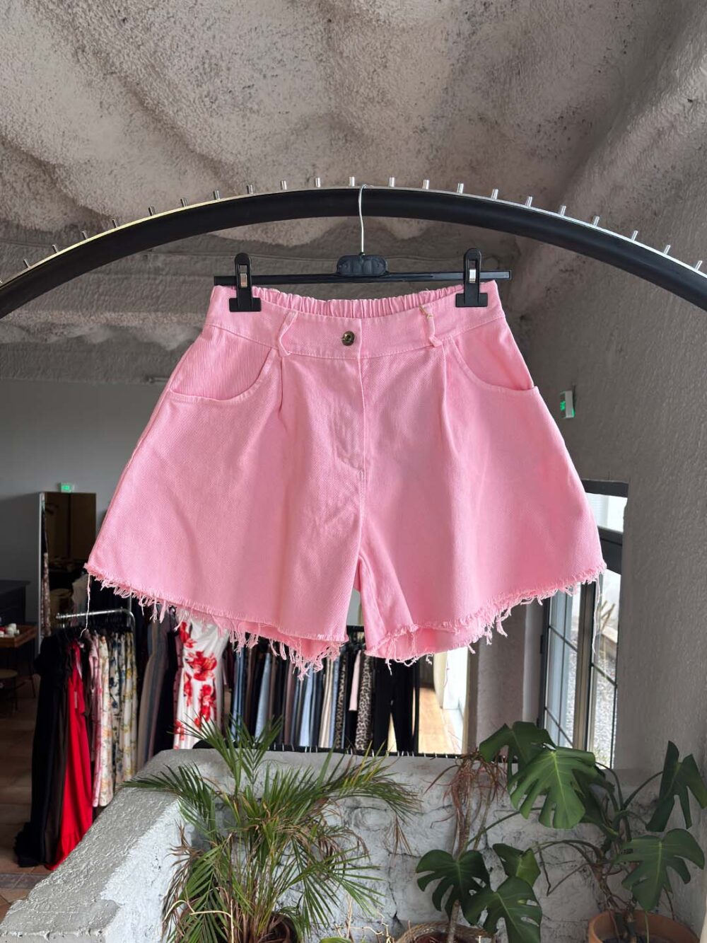 a roz shorts me kseftia a roz shorts me kseftia