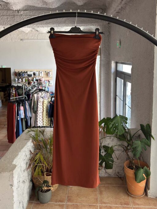 Midi Strapless Φόρεμα Με Ενισχυμένο Μπούστο