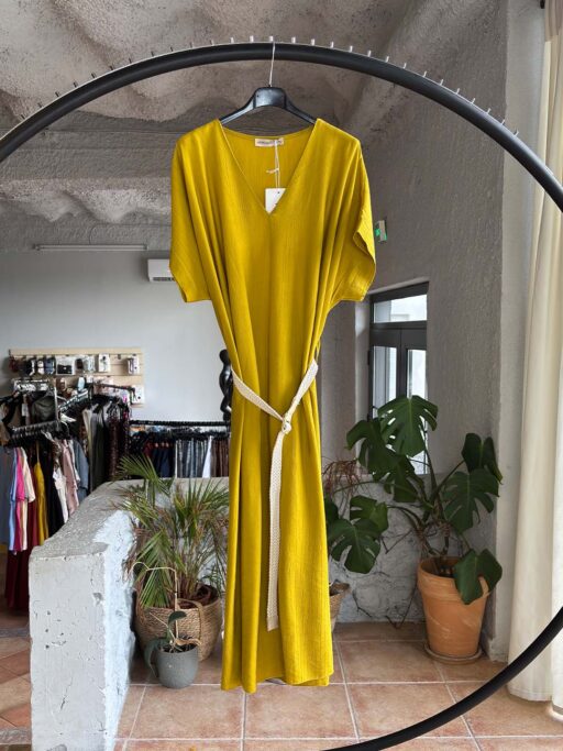Plus Size Midi Φόρεμα Με V Λαιμόκοψη Και Ζώνη