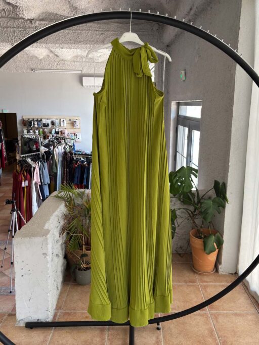 Maxi Plus Size Φόρεμα Πλισέ Με Δέσιμο Στον Λαιμό