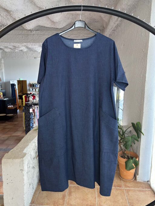 Plus Size Midi Φόρεμα Από Μαλακό Denim Με Oversized Τσέπες