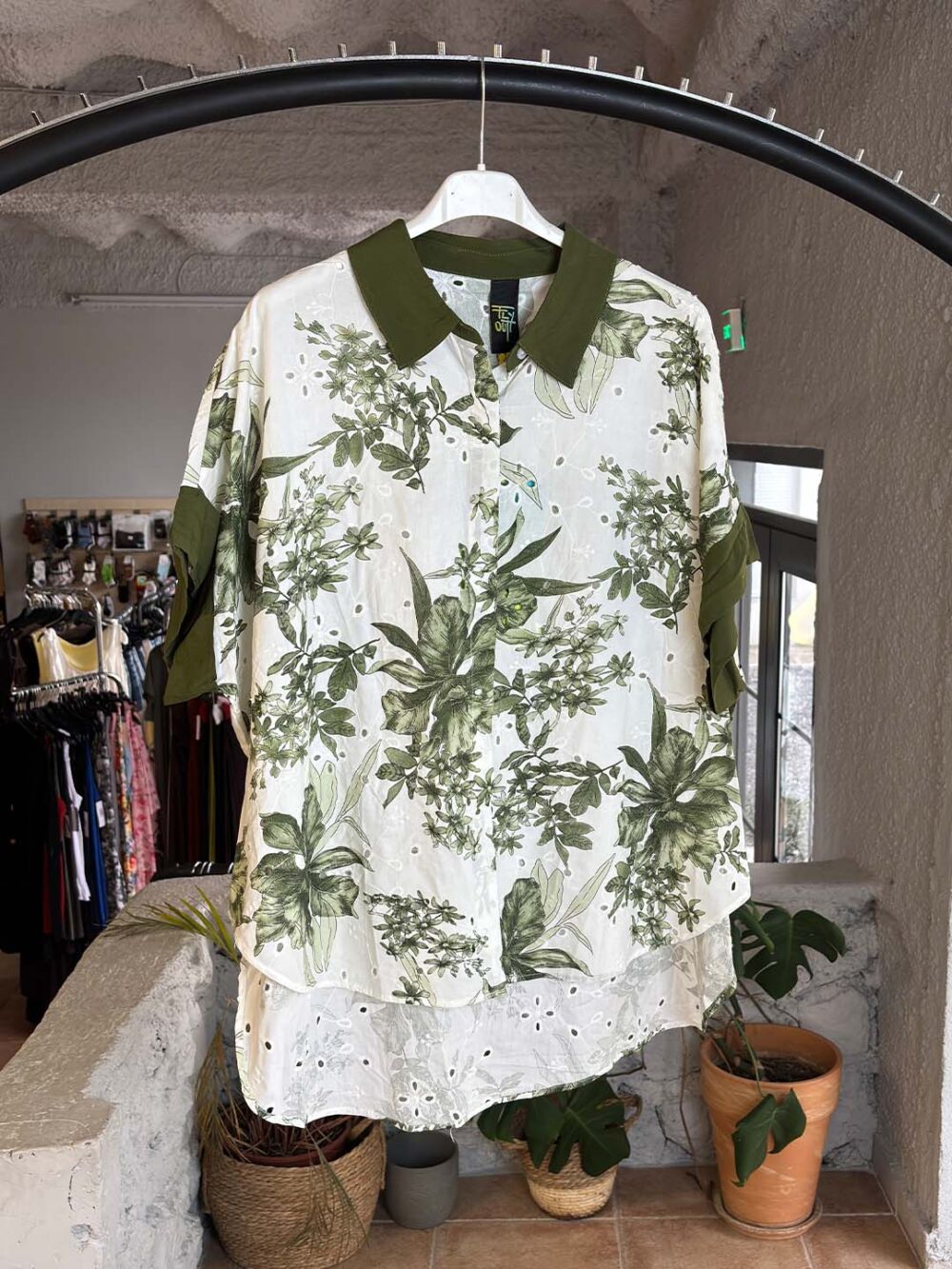 l prasino floral kipour poukamiso l prasino floral kipour poukamiso