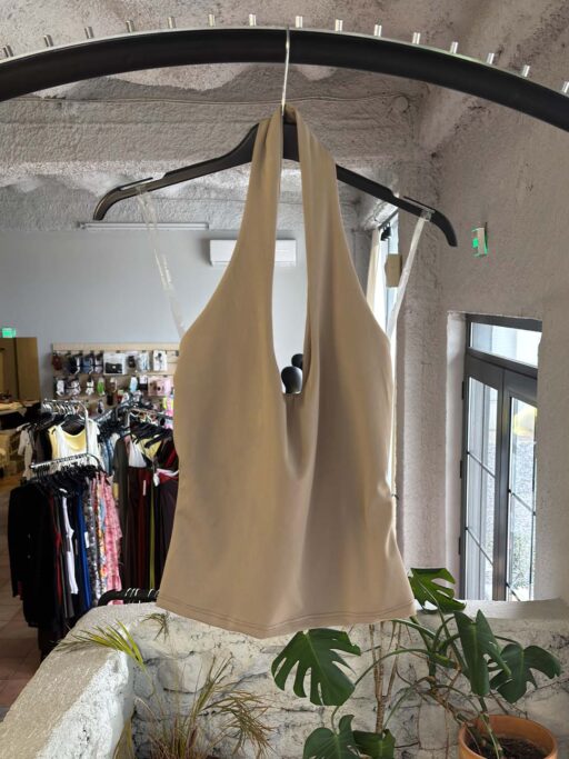 Halter Top με Ανοιχτή Πλάτη