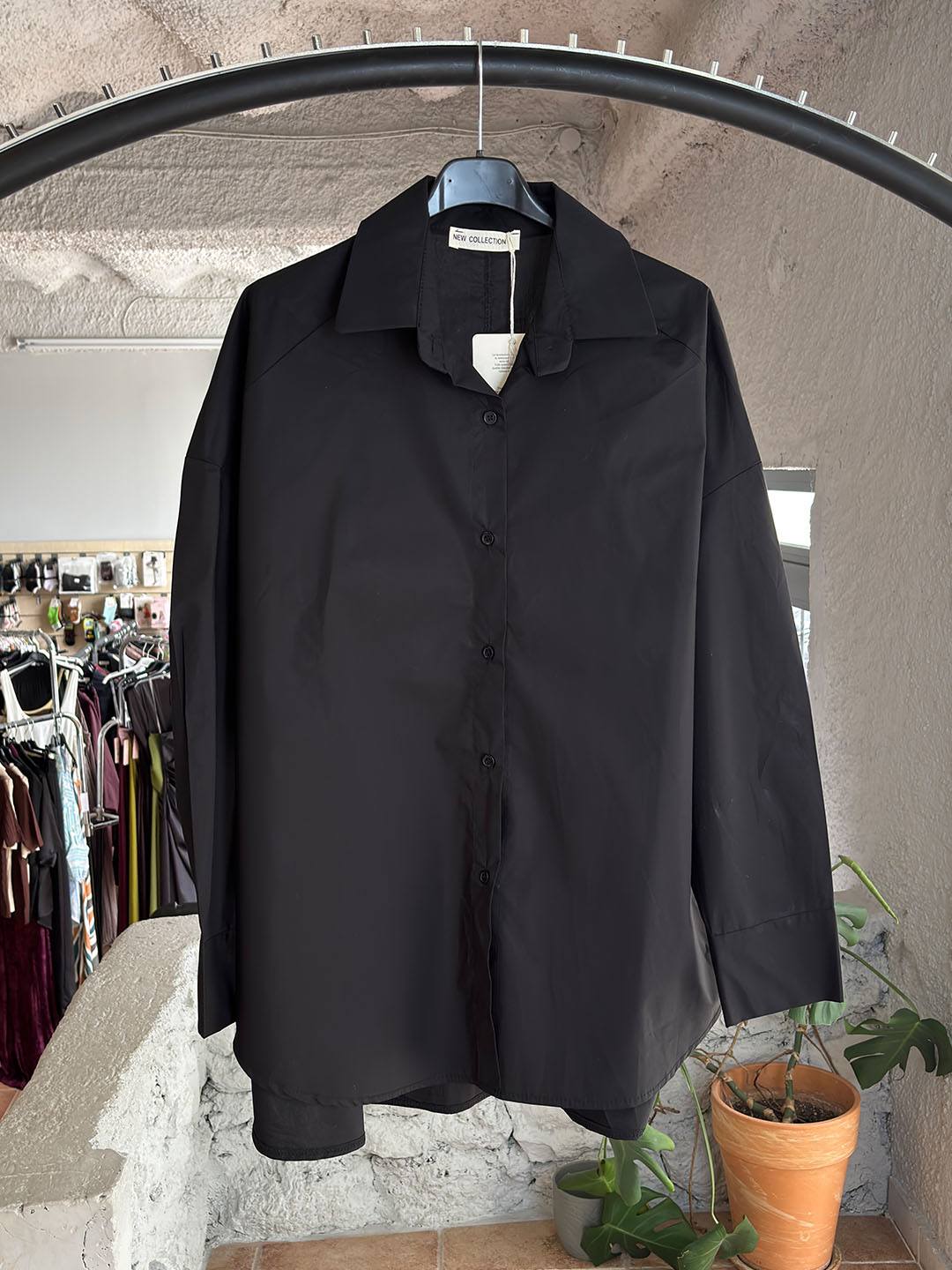 a mauro oversized poukamiso