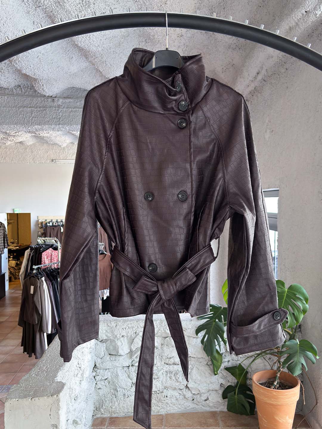 a mpornto jacket croc 1