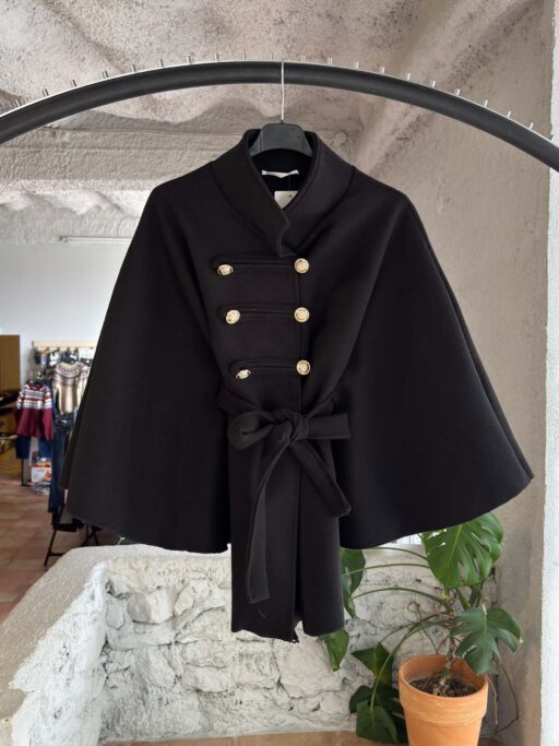 Royal Cape Gold Button Κάπα